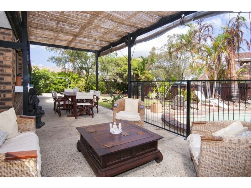 8 Eastwell Court, Mount Warren Park QLD 4207