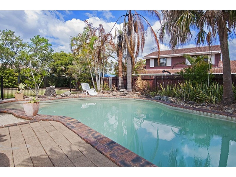 8 Eastwell Court, Mount Warren Park QLD 4207