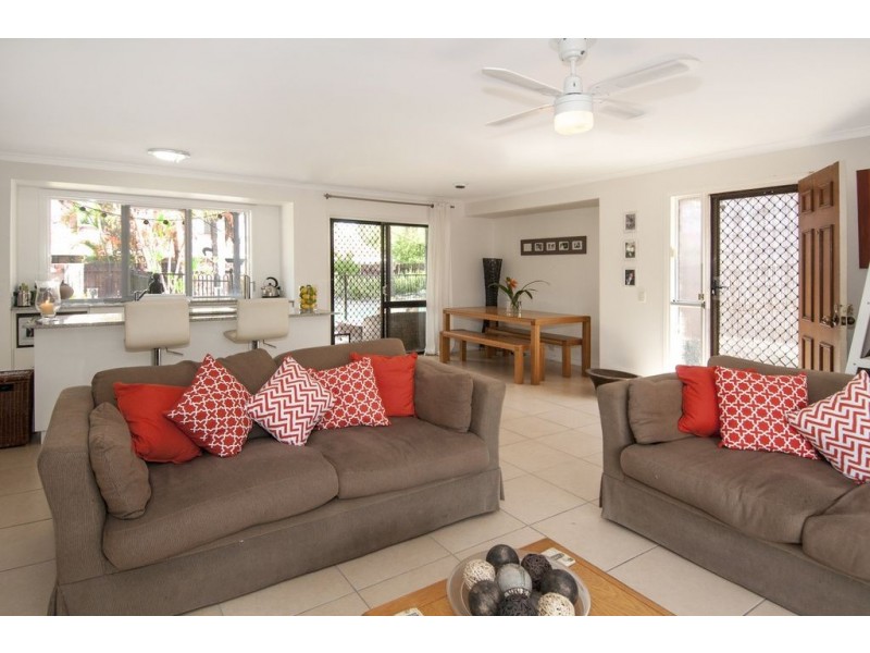 8 Eastwell Court, Mount Warren Park QLD 4207