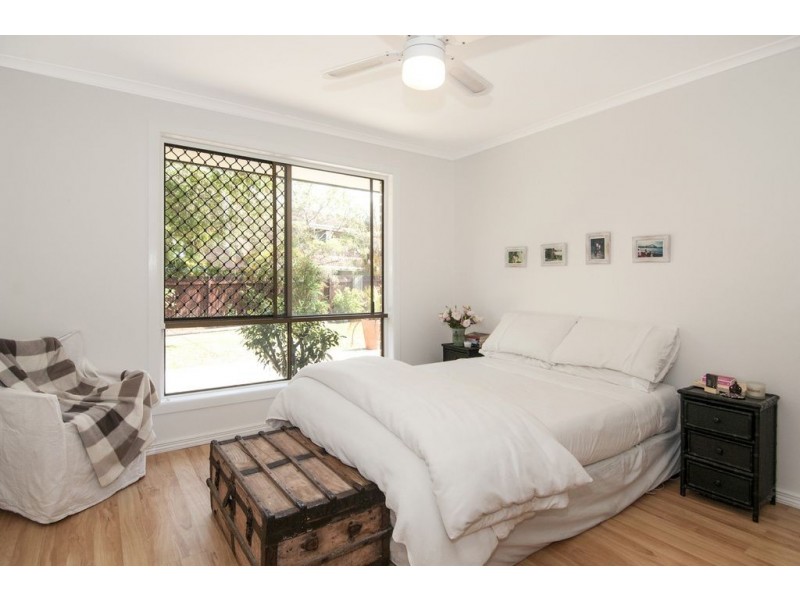 8 Eastwell Court, Mount Warren Park QLD 4207