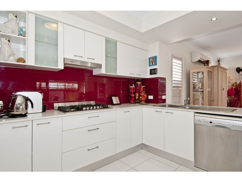 49 Long Island Drive, Windaroo QLD 4207