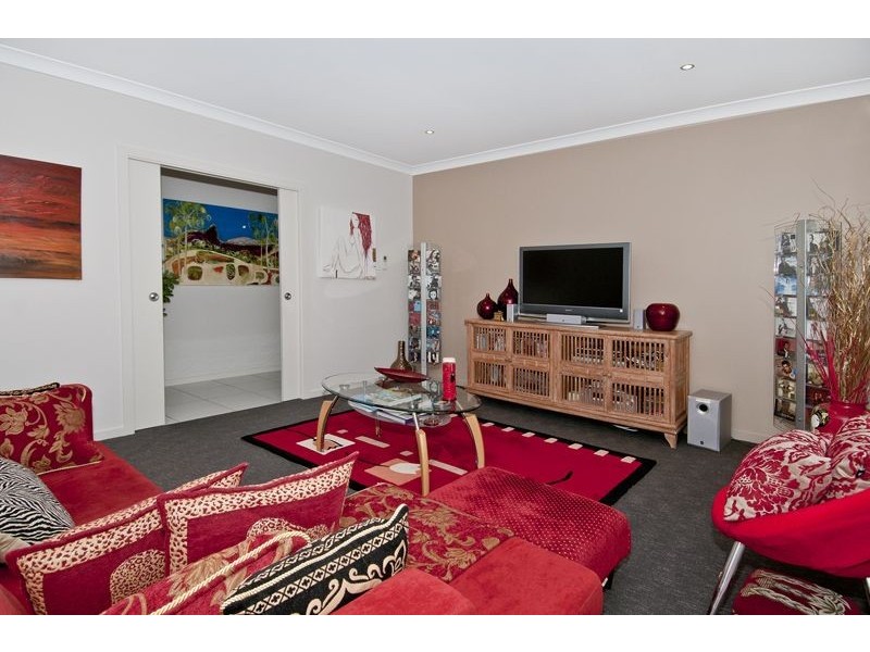 49 Long Island Drive, Windaroo QLD 4207