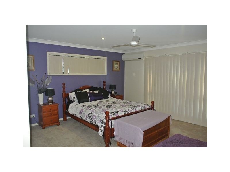12 Emmaville Crescent, Ormeau QLD 4208