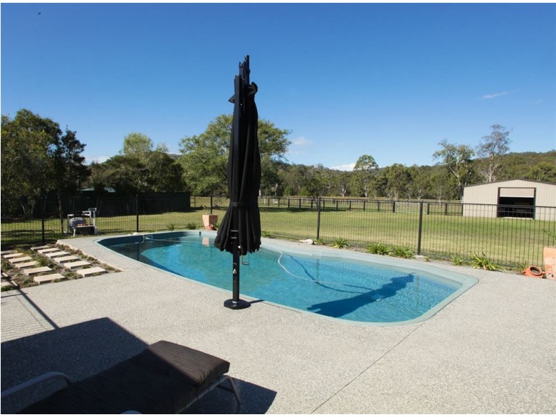 127 Garden Road, Cedar Creek QLD 4207