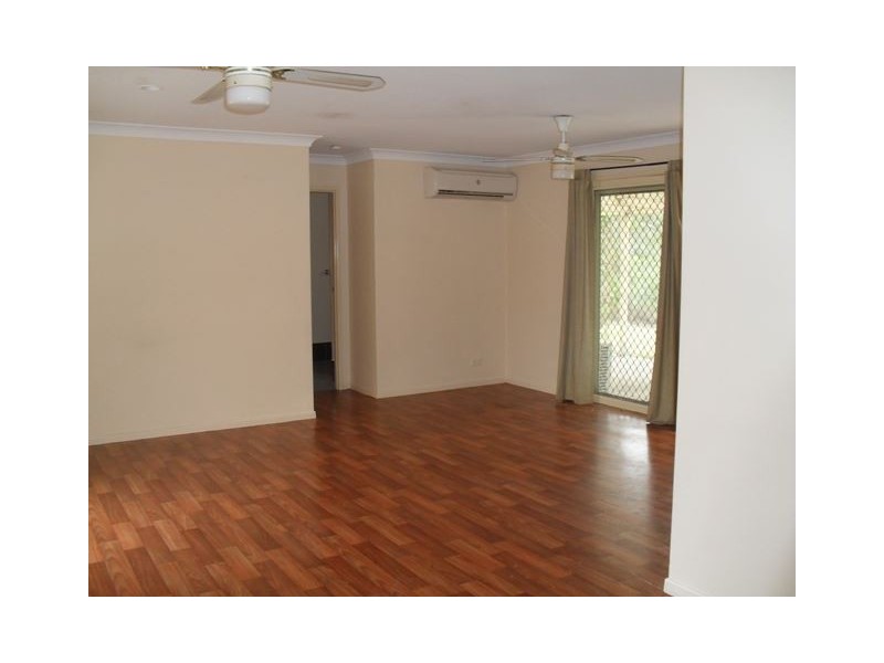 5 Maggie Court, Edens Landing QLD 4207