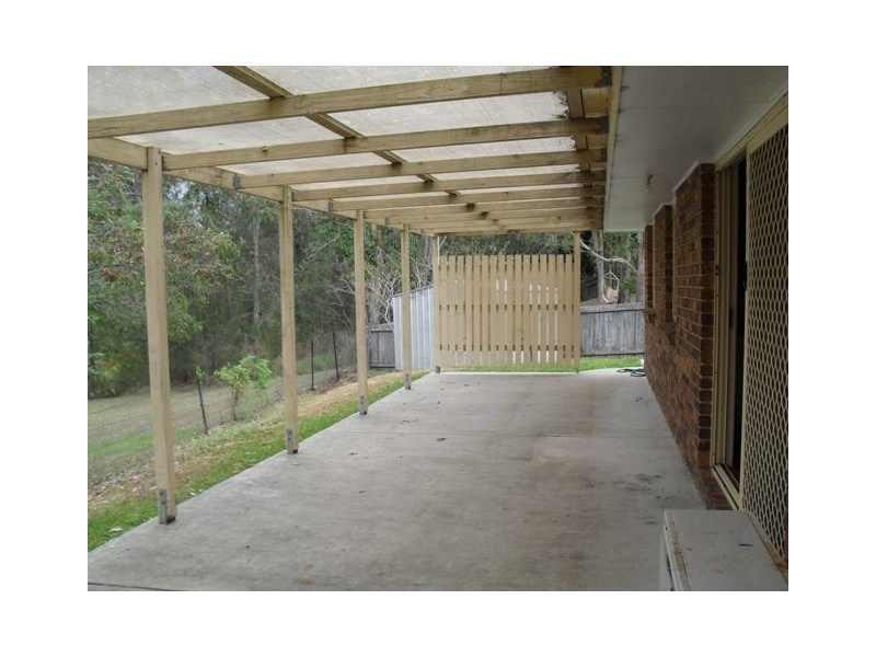 5 Maggie Court, Edens Landing QLD 4207