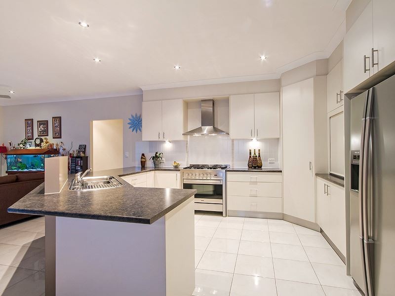 6 Abercrombie Cresent, Upper Coomera QLD 4209