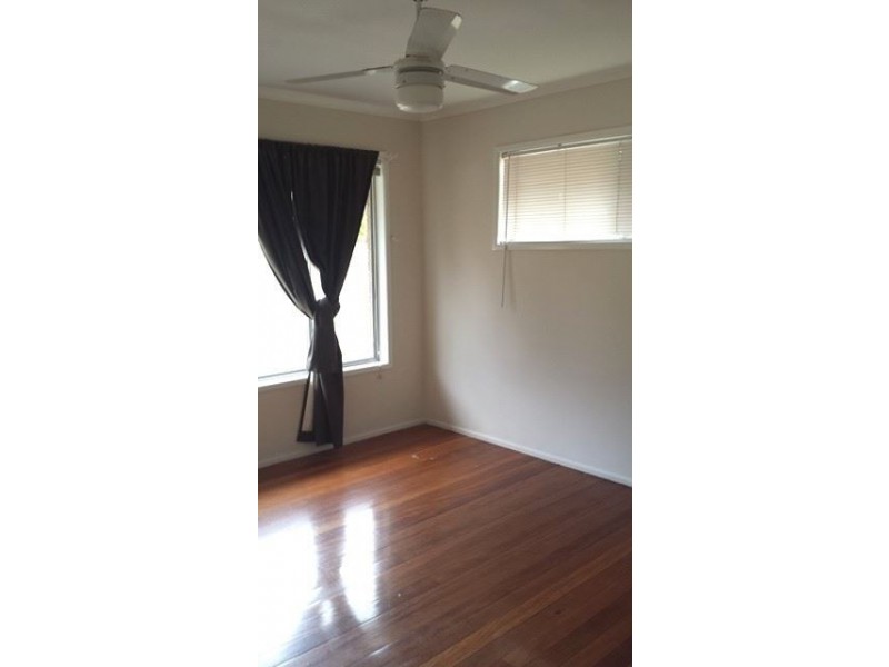 31 Abang Ave, Tanah Merah QLD 4128