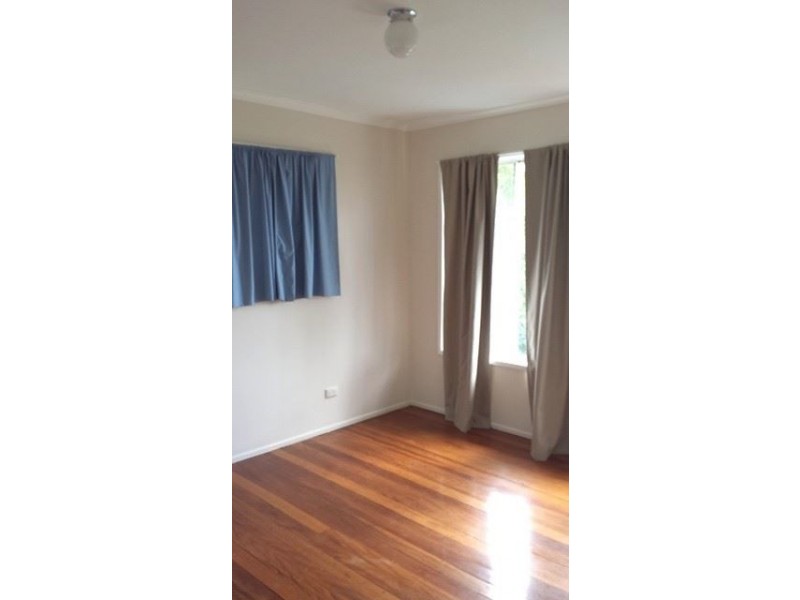 31 Abang Ave, Tanah Merah QLD 4128