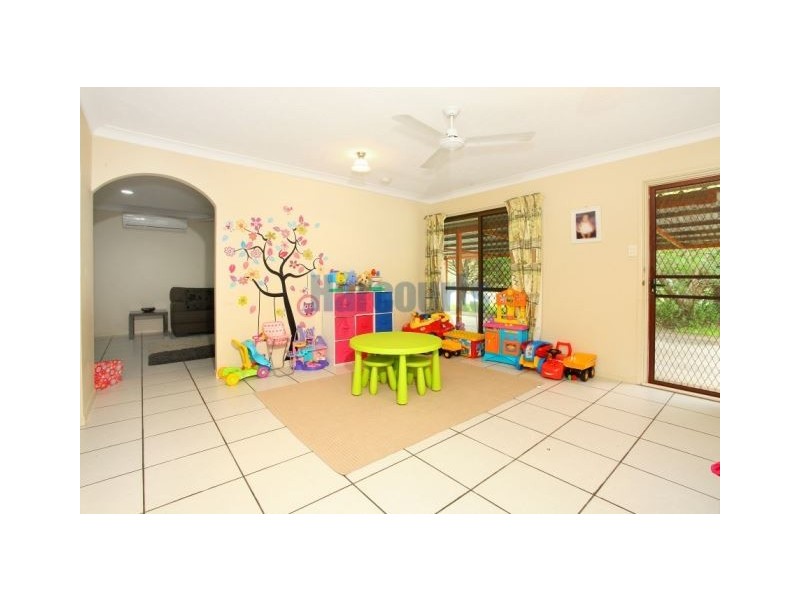 31 Bluegum Drive, Marsden QLD 4132