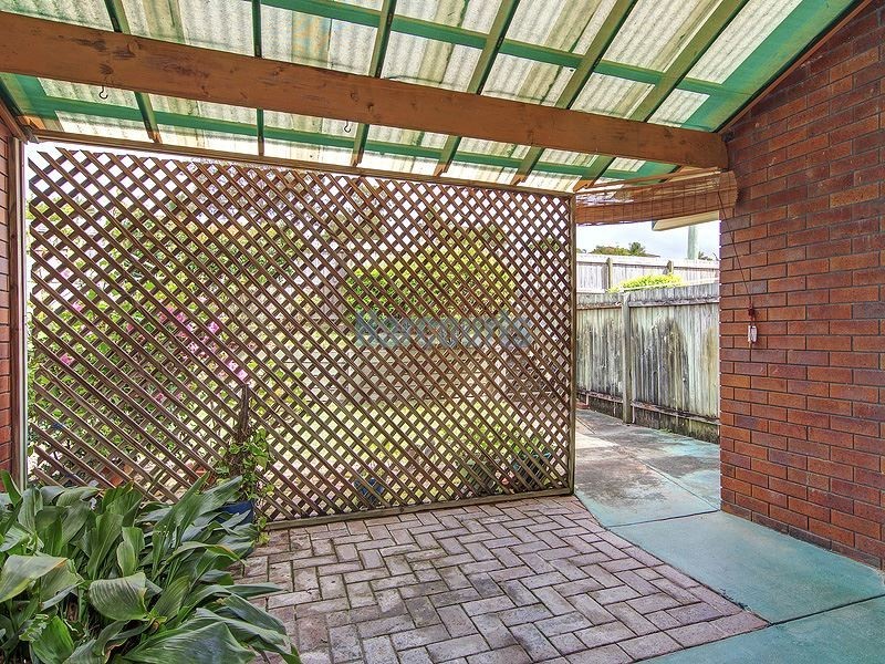 2/1 Delanty Crt, Edens Landing QLD 4207