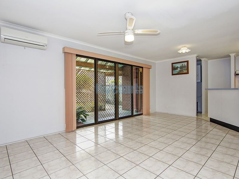 2/1 Delanty Crt, Edens Landing QLD 4207