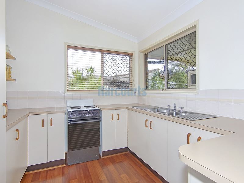 1 Tregana Cct, Edens Landing QLD 4207