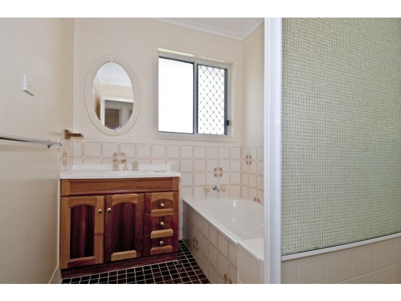 4 Lynette Court, Bethania QLD 4205