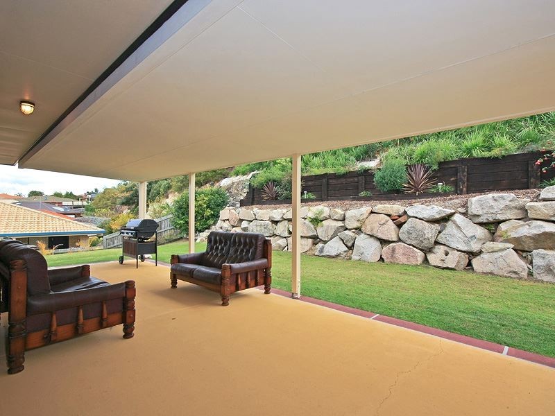 5 Richardson Court, Edens Landing QLD 4207