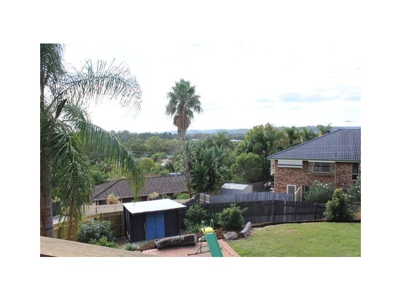 31 Wantana Cres, Edens Landing QLD 4207