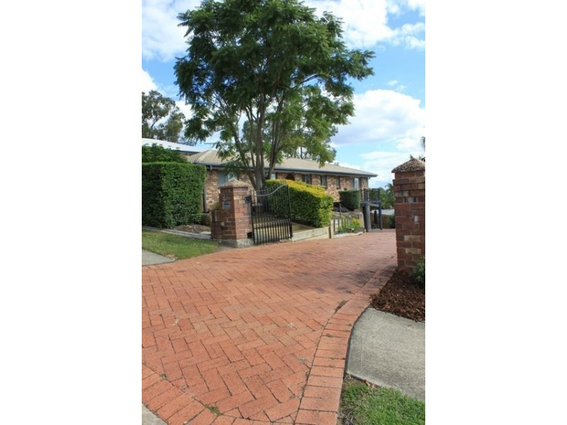 31 Wantana Cres, Edens Landing QLD 4207