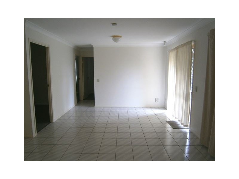 30 Duesbury Cres, Edens Landing QLD 4207