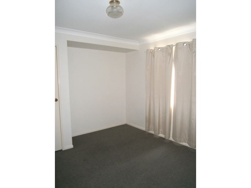 30 Duesbury Cres, Edens Landing QLD 4207