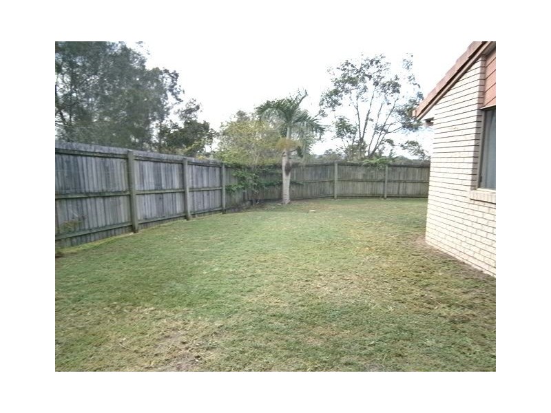 30 Duesbury Cres, Edens Landing QLD 4207