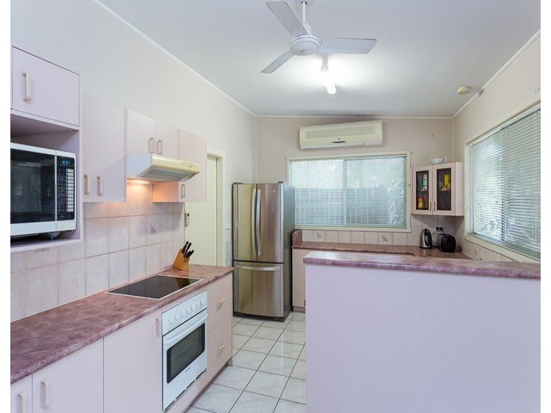 37 Logan Parade, Logan Reserve QLD 4133