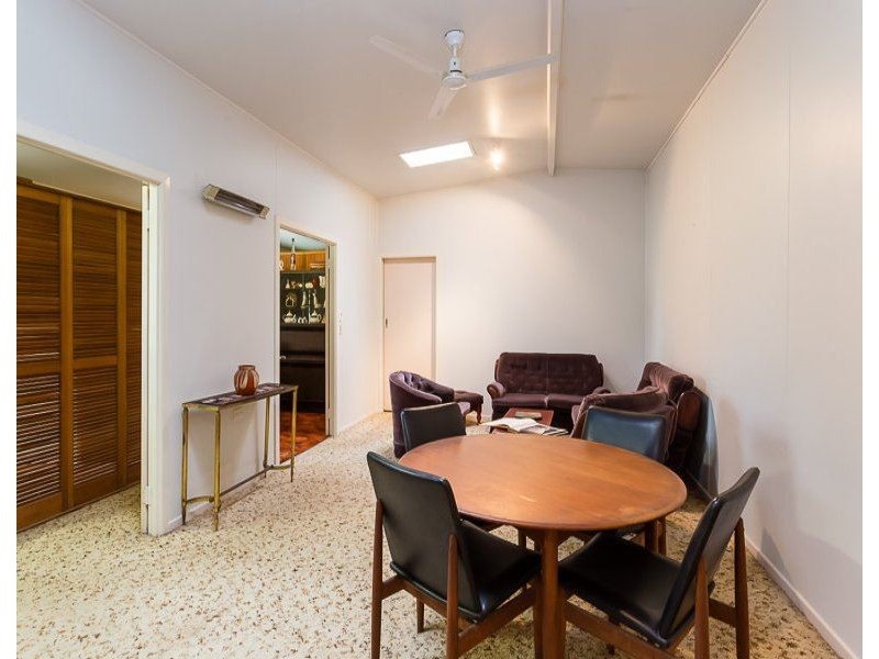 37 Logan Parade, Logan Reserve QLD 4133