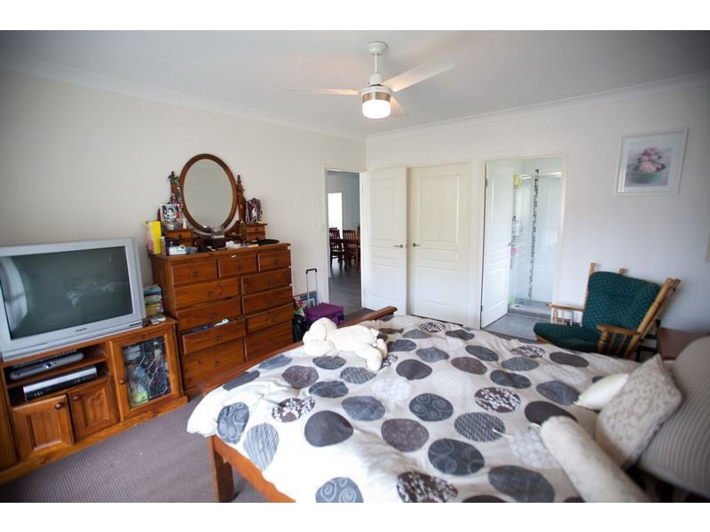 12 Benarkin Close, Waterford QLD 4133