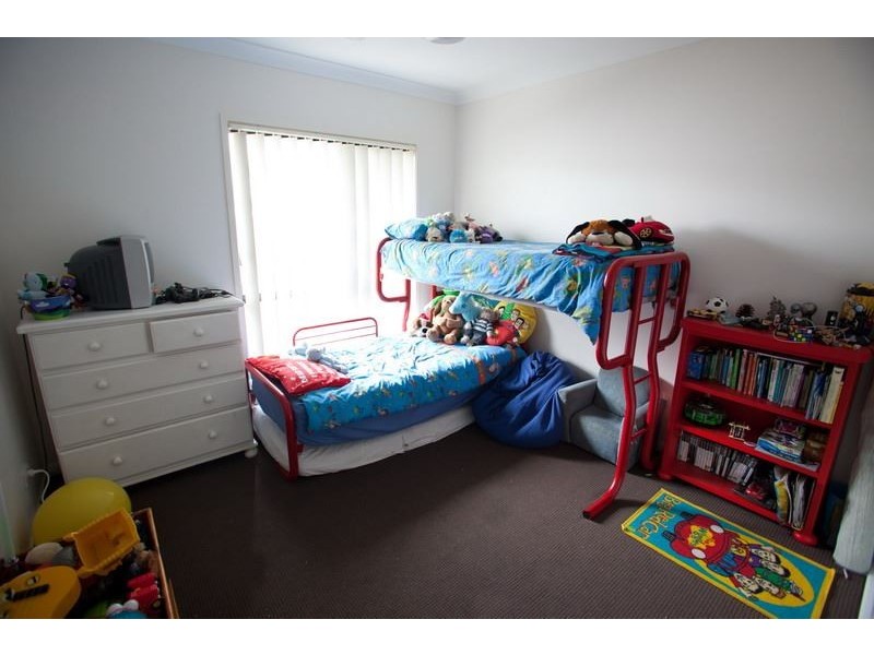 12 Benarkin Close, Waterford QLD 4133