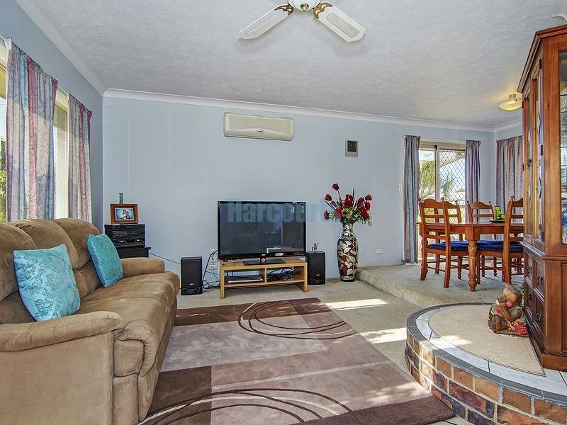 57 Wantana Cr, Edens Landing QLD 4207