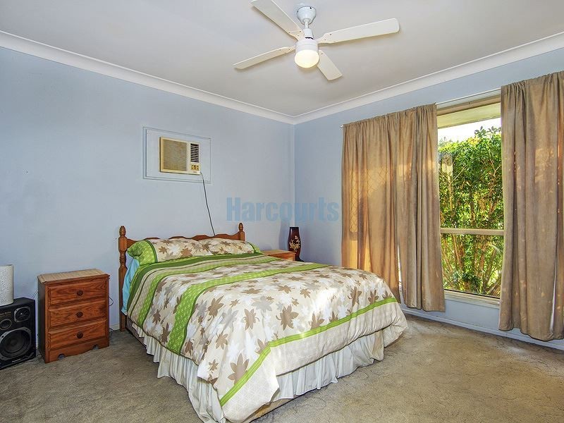 57 Wantana Cr, Edens Landing QLD 4207