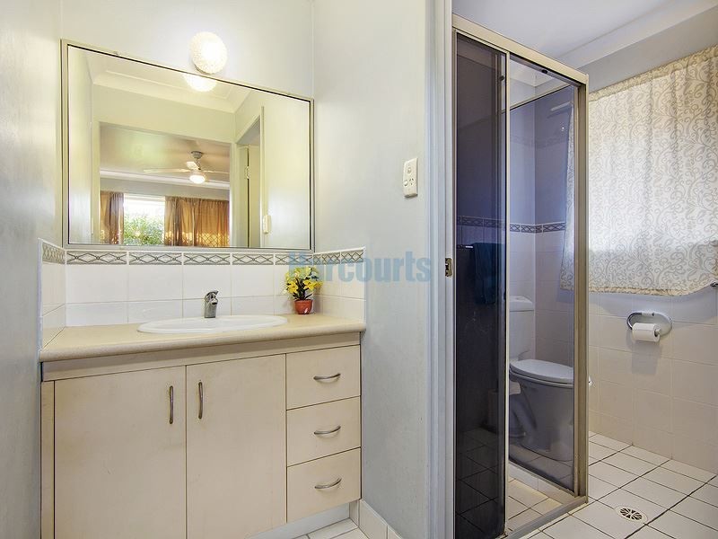 57 Wantana Cr, Edens Landing QLD 4207
