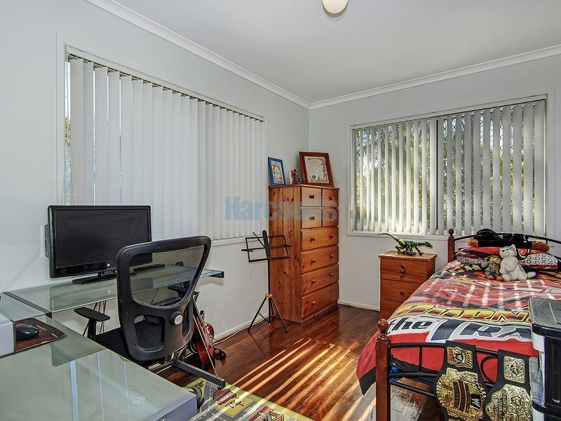 27 Logan Reserve Rd, Waterford West QLD 4133