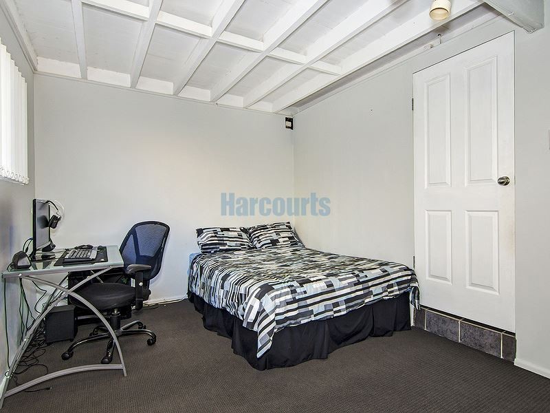 27 Logan Reserve Rd, Waterford West QLD 4133