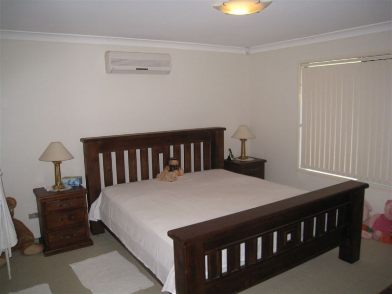 24 Hughes Street, Eagleby QLD 4207