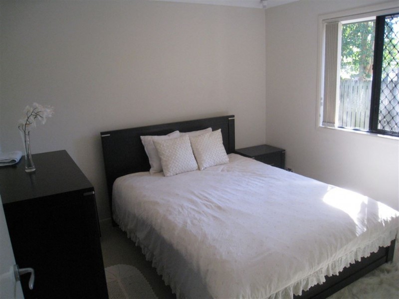 24 Hughes Street, Eagleby QLD 4207