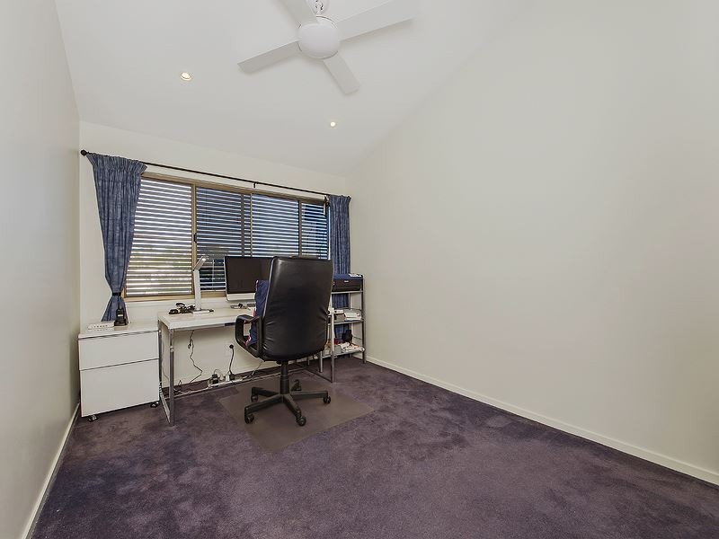 74 Colonsay Street, Middle Park QLD 4074