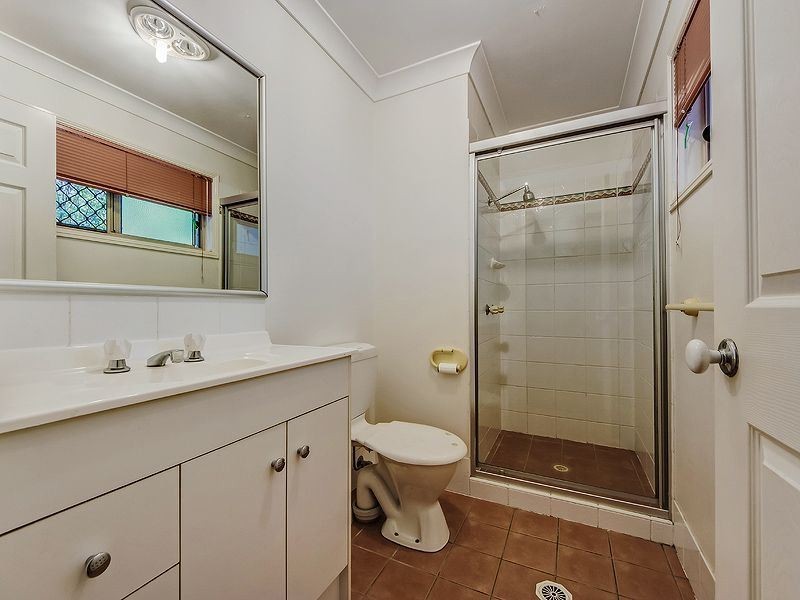 41 Kummara Road, Edens Landing QLD 4207