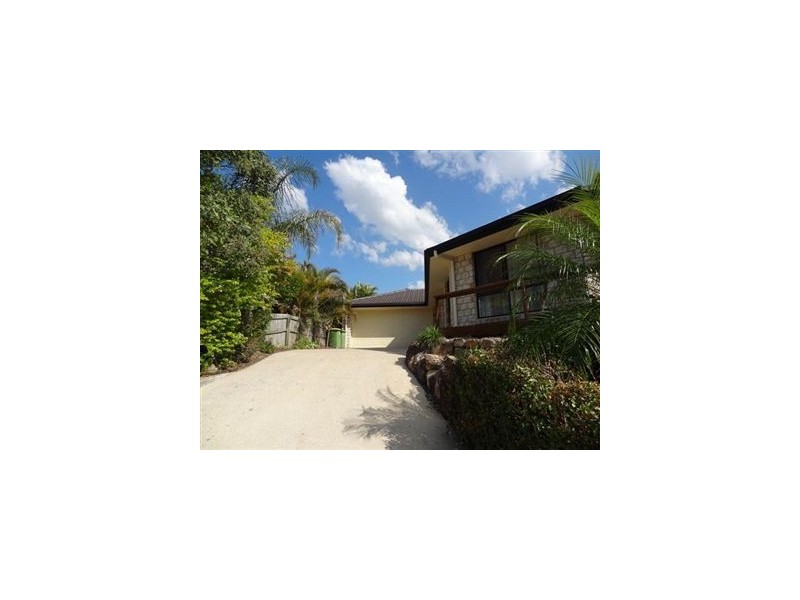 10 Kempe Place, Edens Landing QLD 4207