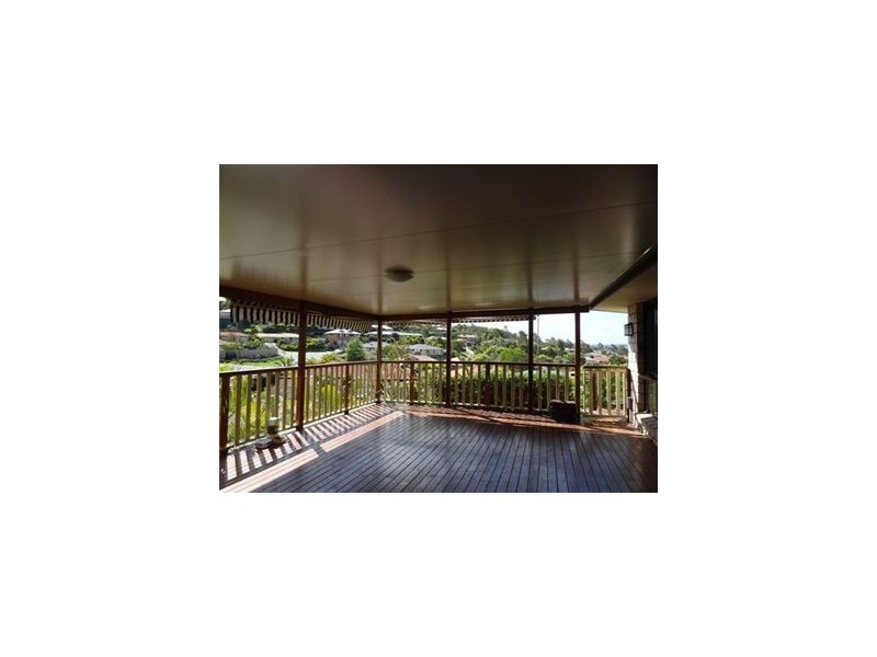 10 Kempe Place, Edens Landing QLD 4207