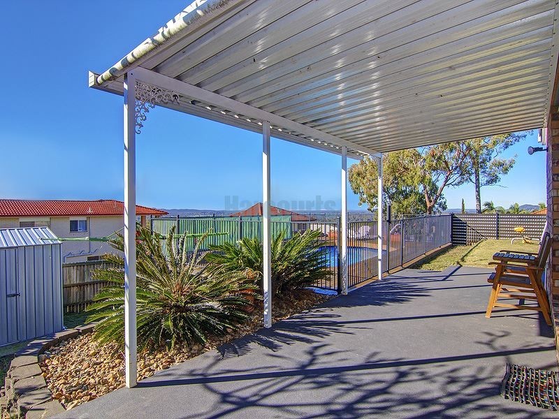 32 Hillside Crescent, Edens Landing QLD 4207