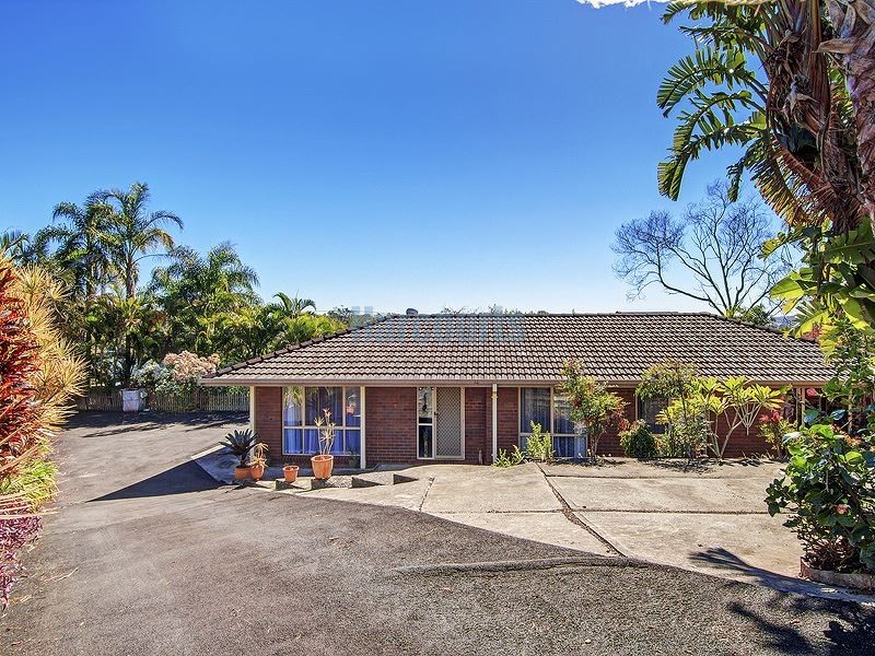 27 Wantana Cres, Edens Landing QLD 4207