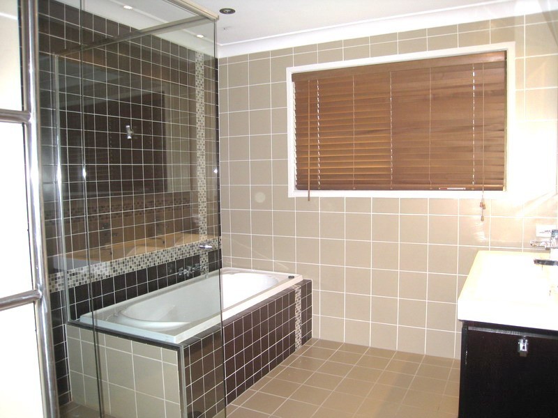 51 Cowra Street, Tanah Merah QLD 4128