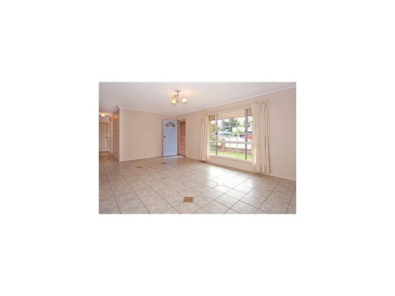 124 Castile Crescent, Edens Landing QLD 4207