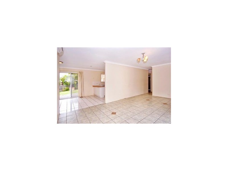 124 Castile Crescent, Edens Landing QLD 4207