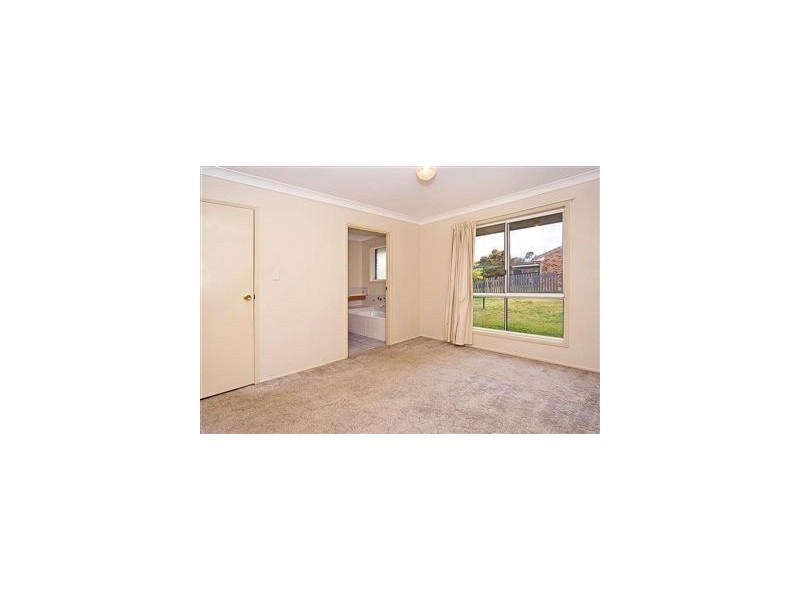 124 Castile Crescent, Edens Landing QLD 4207