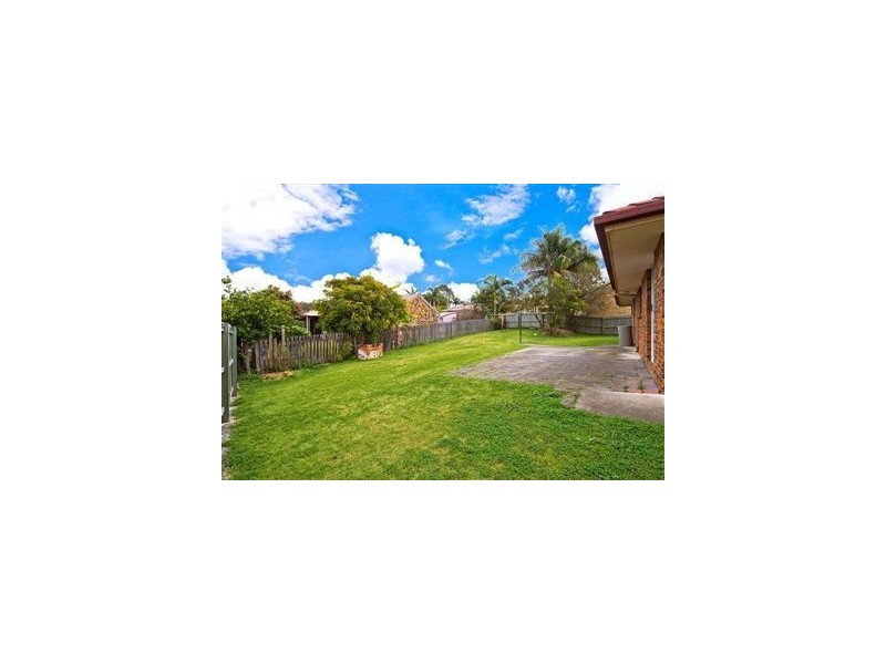 124 Castile Crescent, Edens Landing QLD 4207