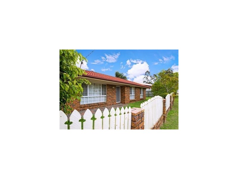 124 Castile Crescent, Edens Landing QLD 4207