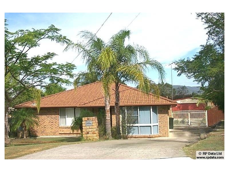 4 Gustav Way, Windaroo QLD 4207