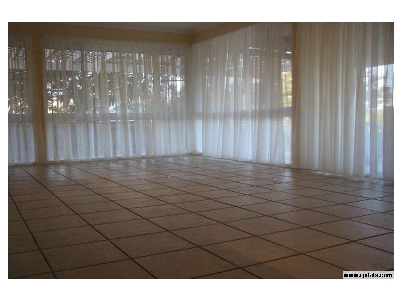 4 Gustav Way, Windaroo QLD 4207