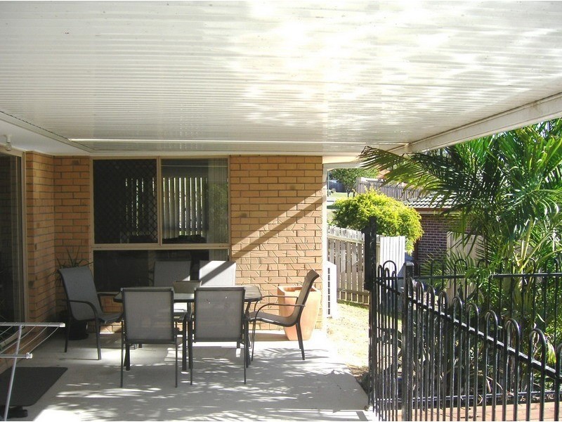 10 Holly Crescent, Windaroo QLD 4207